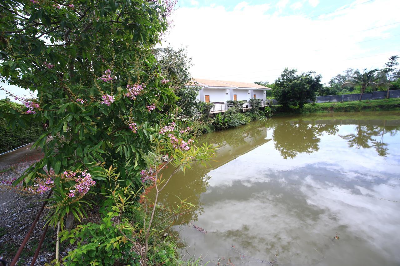 Baanpooya Hotel And Resort Tak Extérieur photo